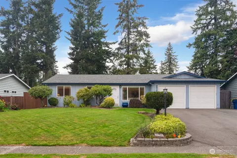5215 172nd Pl SW, Lynnwood, WA 98037