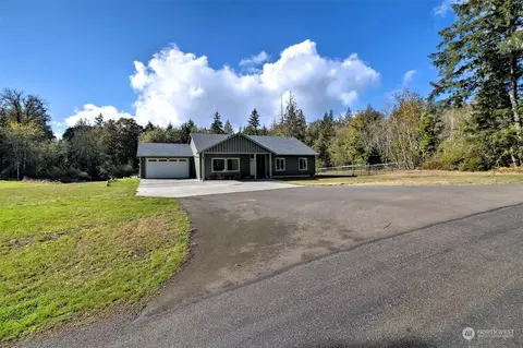 690 E Stadium Beach Rd W, Grapeview, WA 98546