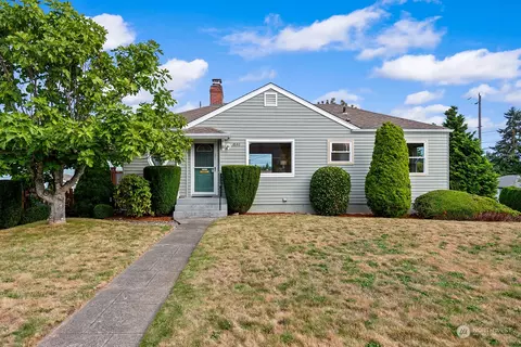 8646 36th Ave SW, Seattle, WA 98126