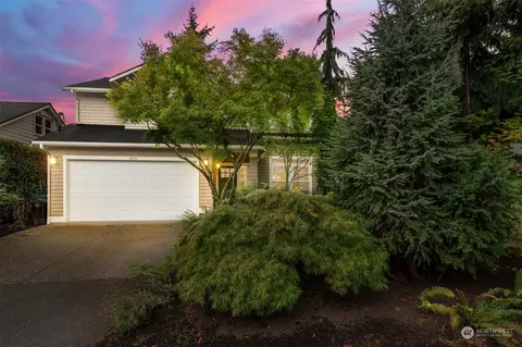 3215 NE 89th St, Seattle, WA 98115