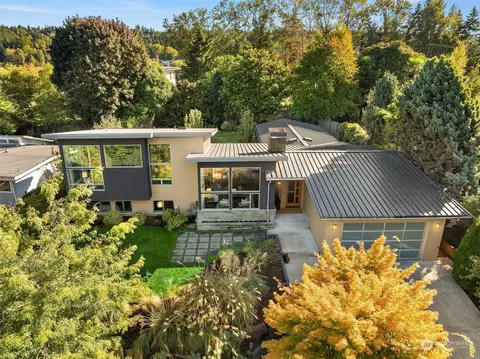3220 103rd Pl NE, Bellevue, WA 98004