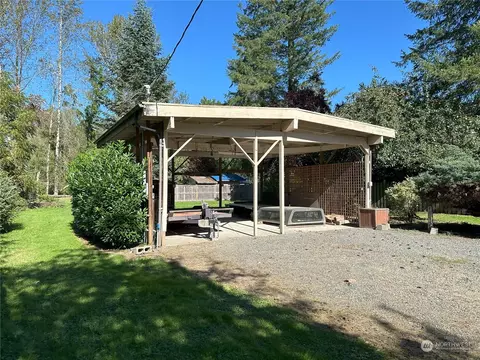 39764 SE Walnut St, Snoqualmie, WA 98065
