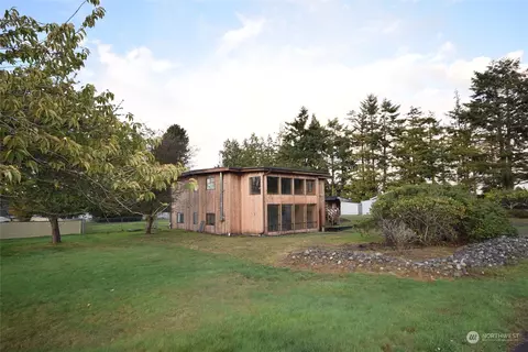 70 Mains Rd, Sequim, WA 98382