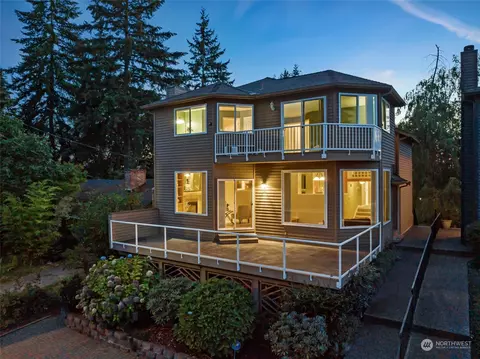 13524 39th Ave NE, Seattle, WA 98125