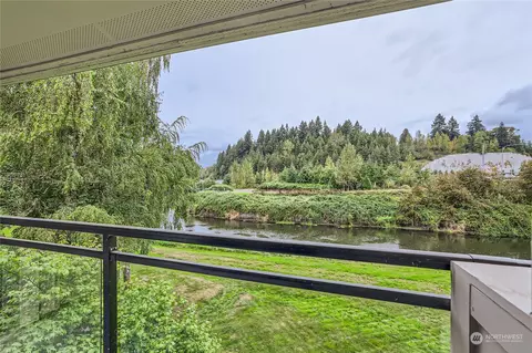 10830 E Riverside Dr #B301, Bothell, WA 98011 photo 10