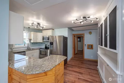 Kitchen - 26 Crest Dr, Ephrata, WA 98823 photo 3 of 3