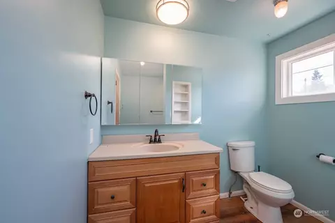 Bath - 26 Crest Dr, Ephrata, WA 98823 photo 1 of 2