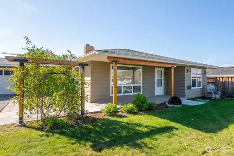 26 Crest Dr, Ephrata, WA 98823