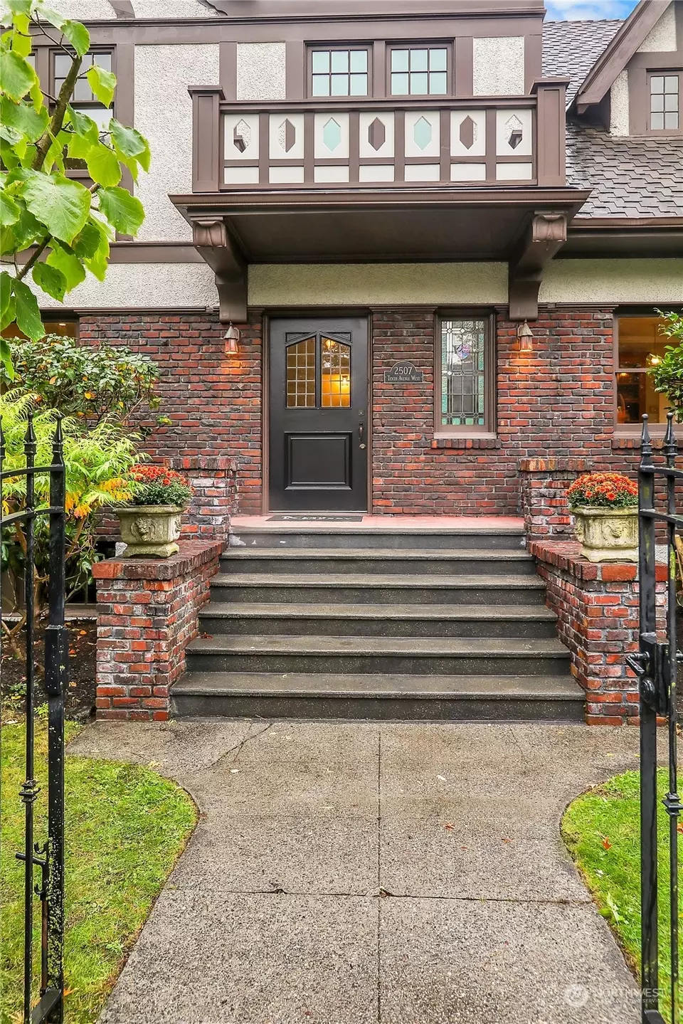 Other - 2507 10th Ave W, Seattle, WA 98119 photo 1 of 8