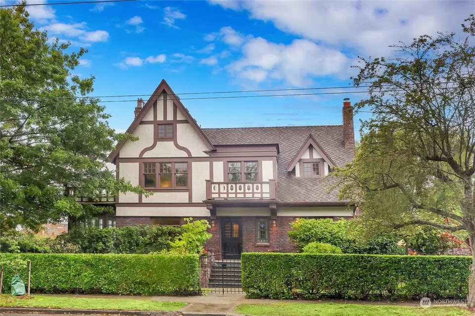 Exterior - 2507 10th Ave W, Seattle, WA 98119 photo 1 of 10