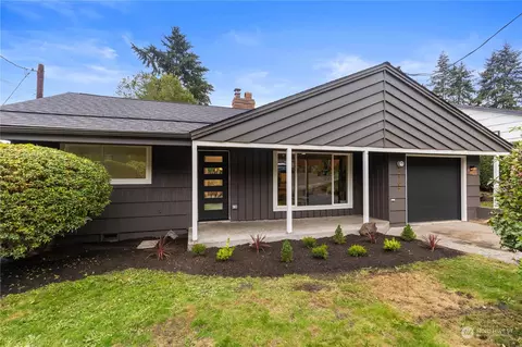 2707 NE 110th St, Seattle, WA 98125