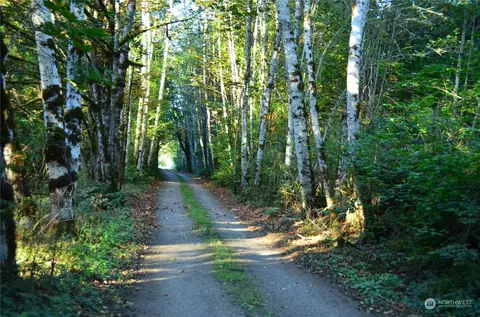 7 Nka Crocker Lake Rd, Quilcene, WA 98376