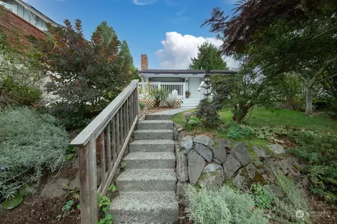 9632 54th Ave S, Seattle, WA 98118