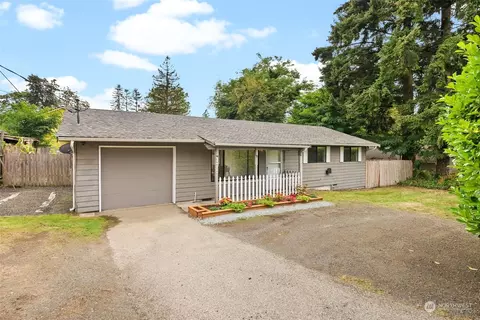 105 NW Riddell Rd, Bremerton, WA 98310