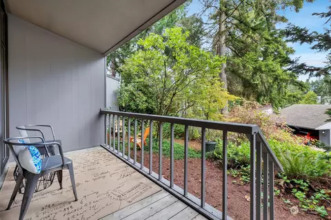 6268 137th Pl NE #238, Redmond, WA 98052