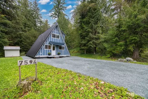7594 Canyon View Dr, Deming, WA 98244