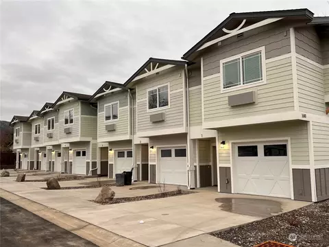 1680 S Methow St, Wenatchee, WA 98801