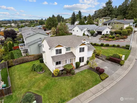 8011 1st St SE, Lake Stevens, WA 98258