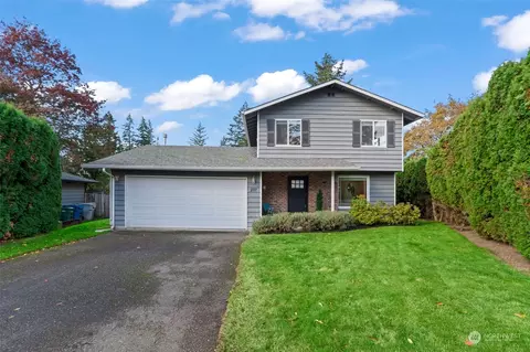 207 Elma Pl SE, Renton, WA 98059