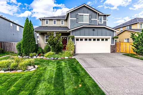 215 Gipple St NE, Orting, WA 98360