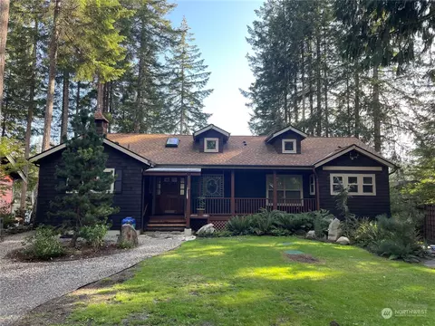 2090 Saint Andrews Dr N, Shelton, WA 98584