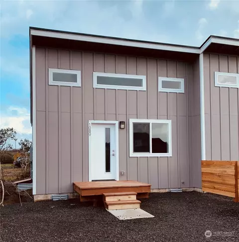 1080 Fairwood Dr SW, Ocean Shores, WA 98569