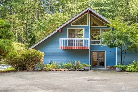 1053 Kwanah Pl, Fox Island, WA 98333