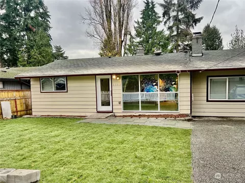 2147 N 155th St, Shoreline, WA 98133