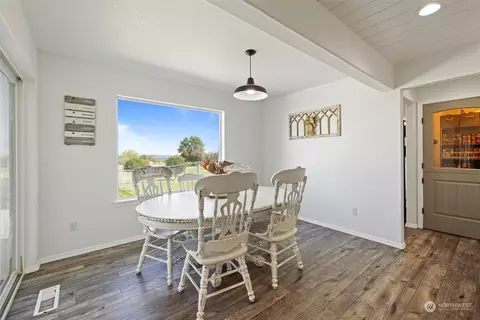 244924 E Hover Rd, Kennewick, WA 99337 photo 6