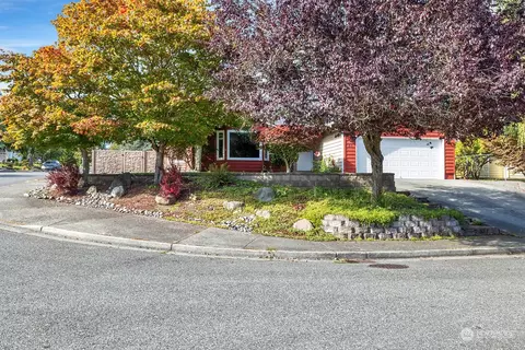 Exterior - 31 75th St SW, Everett, WA 98203 photo 2 of 3