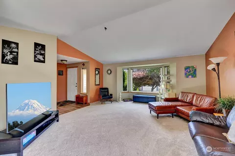 Living - 31 75th St SW, Everett, WA 98203 photo 3 of 3
