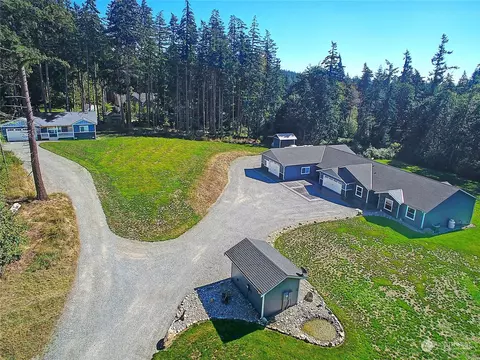 130 E Dry Lake Rd, Camano Island, WA 98282