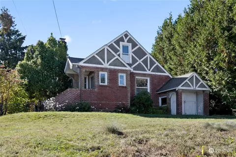 1055 S 100th St, Seattle, WA 98168