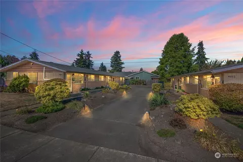 1225 3rd Ave NW #6, Puyallup, WA 98371