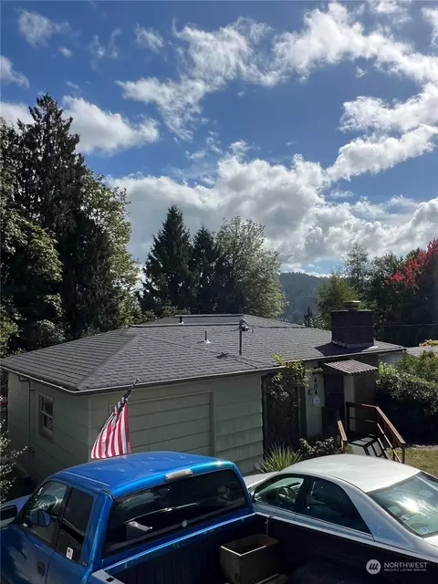 404 Barr Dr, Kelso, WA 98626