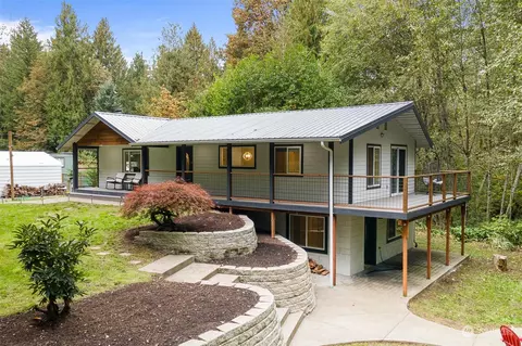8957 E Pressentin Crk, Concrete, WA 98237