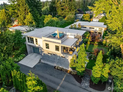 5519 106th Ave NE, Kirkland, WA 98033