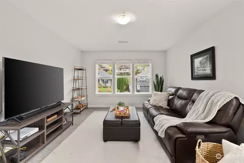 Living - 8212 172nd Ave E, Sumner, WA 98390 photo 2 of 2