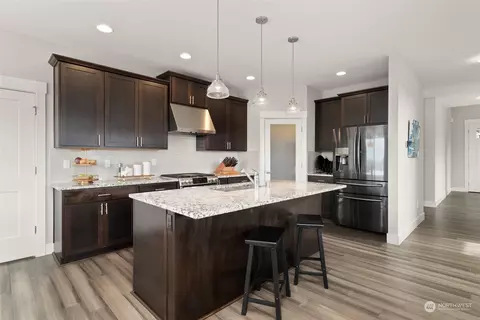 Kitchen - 8212 172nd Ave E, Sumner, WA 98390 photo 2 of 3