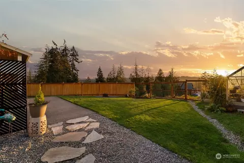 Exterior - 8212 172nd Ave E, Sumner, WA 98390 photo 2 of 8