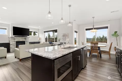 Kitchen - 8212 172nd Ave E, Sumner, WA 98390 photo 1 of 3