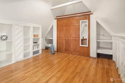 2011 E Crescent Dr, Seattle, WA 98112 photo 34