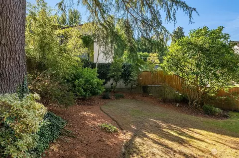 2011 E Crescent Dr, Seattle, WA 98112 photo 40