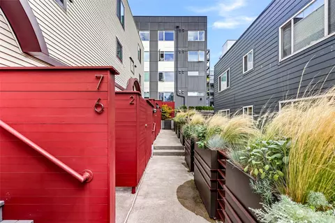 1111 E John St #7, Seattle, WA 98102 photo 2