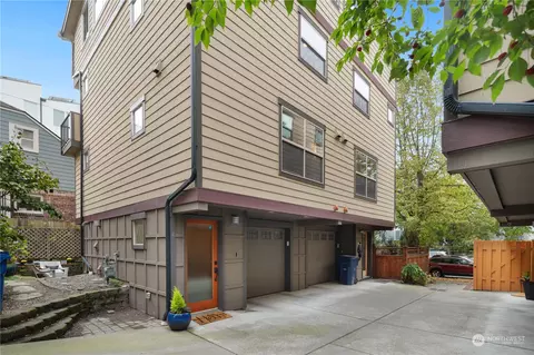 5942 California Ave SW #E, Seattle, WA 98136