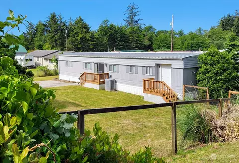 2109 S Montesano St, Westport, WA 98595