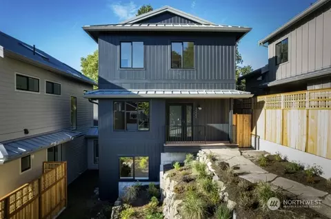 3222 W Thurman St, Seattle, WA 98199