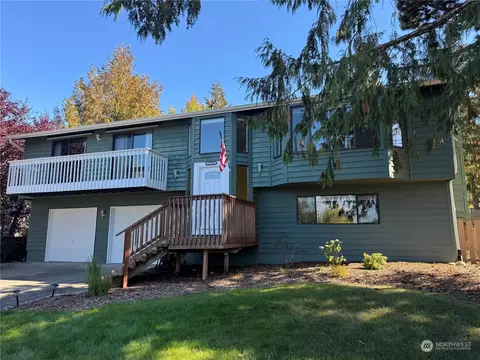1719 3rd St SE, Puyallup, WA 98372