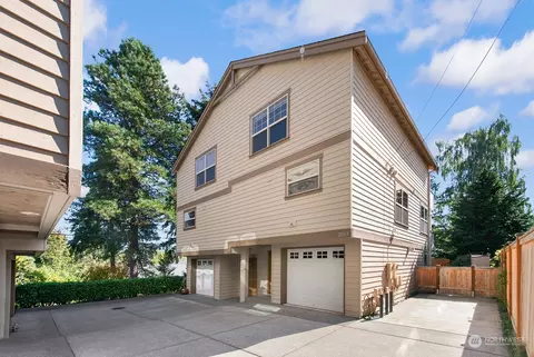 2003 NE 85th St, Seattle, WA 98115