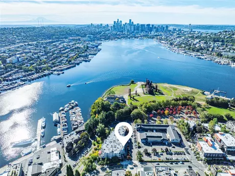 3300 Meridian Ave N #304, Seattle, WA 98103